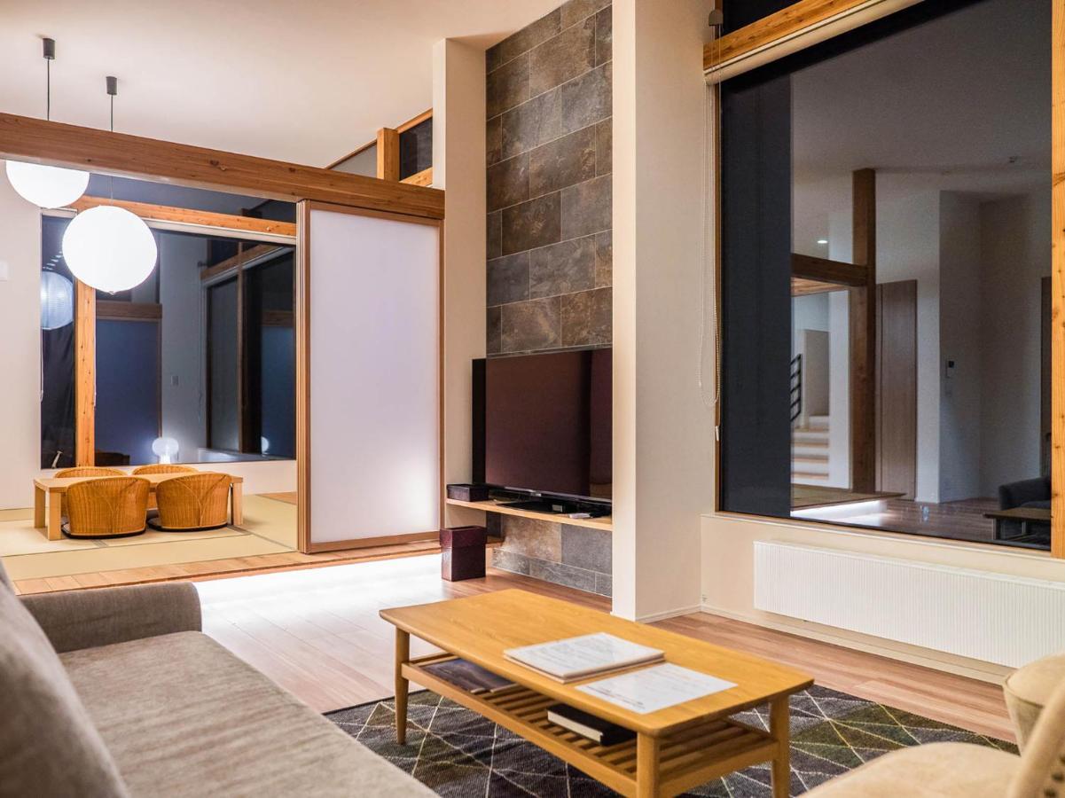 Aoyama Lodge Кучан Екстериор снимка